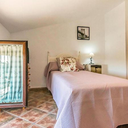 Pet Friendly Home In Hornachuelos With Kitchen Zewnętrze zdjęcie