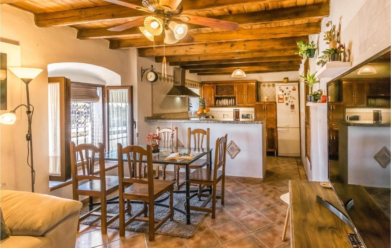 Pet Friendly Home In Hornachuelos With Kitchen Zewnętrze zdjęcie