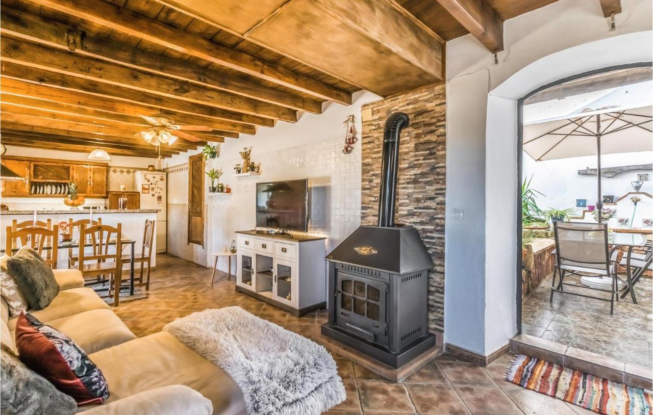Pet Friendly Home In Hornachuelos With Kitchen Zewnętrze zdjęcie
