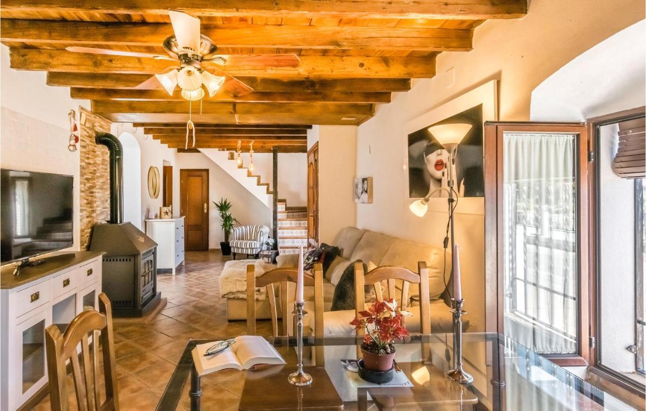 Pet Friendly Home In Hornachuelos With Kitchen Zewnętrze zdjęcie