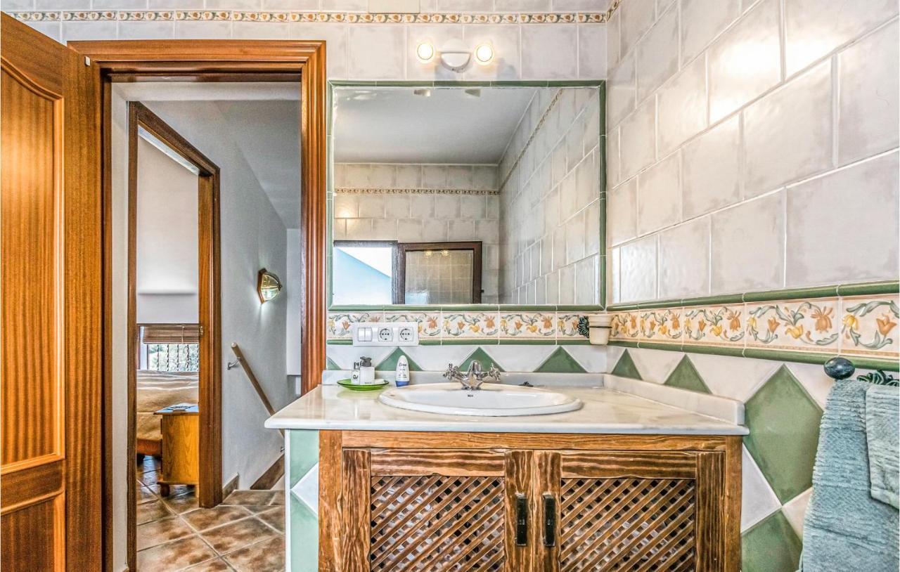 Pet Friendly Home In Hornachuelos With Kitchen Zewnętrze zdjęcie