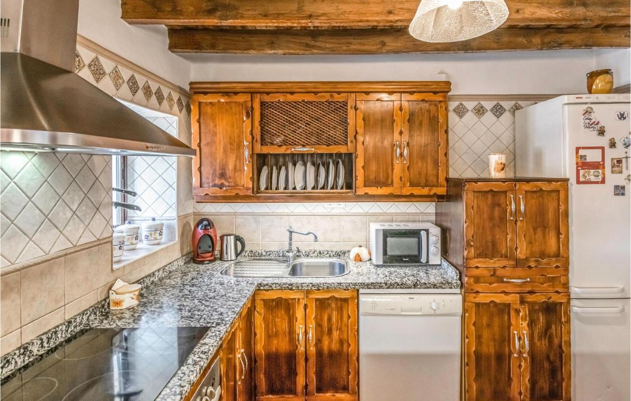 Pet Friendly Home In Hornachuelos With Kitchen Zewnętrze zdjęcie